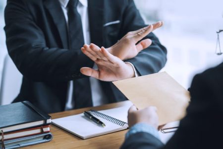 Tryb z wolnej ręki po braku ofert – czy można zwiększyć zakres zamówienia o 20%?