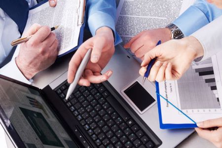 Uzupełnienie pełnomocnictwa w kontekście potwierdzenia czynności, winno być dokonane w tej samej formie tj. formie elektronicznej.