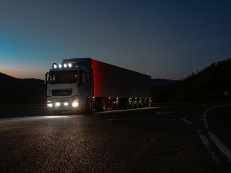 Prawo transportowe: dlaczego trzeba je znać i szkolić z tego zakresu swoich pracowników?
